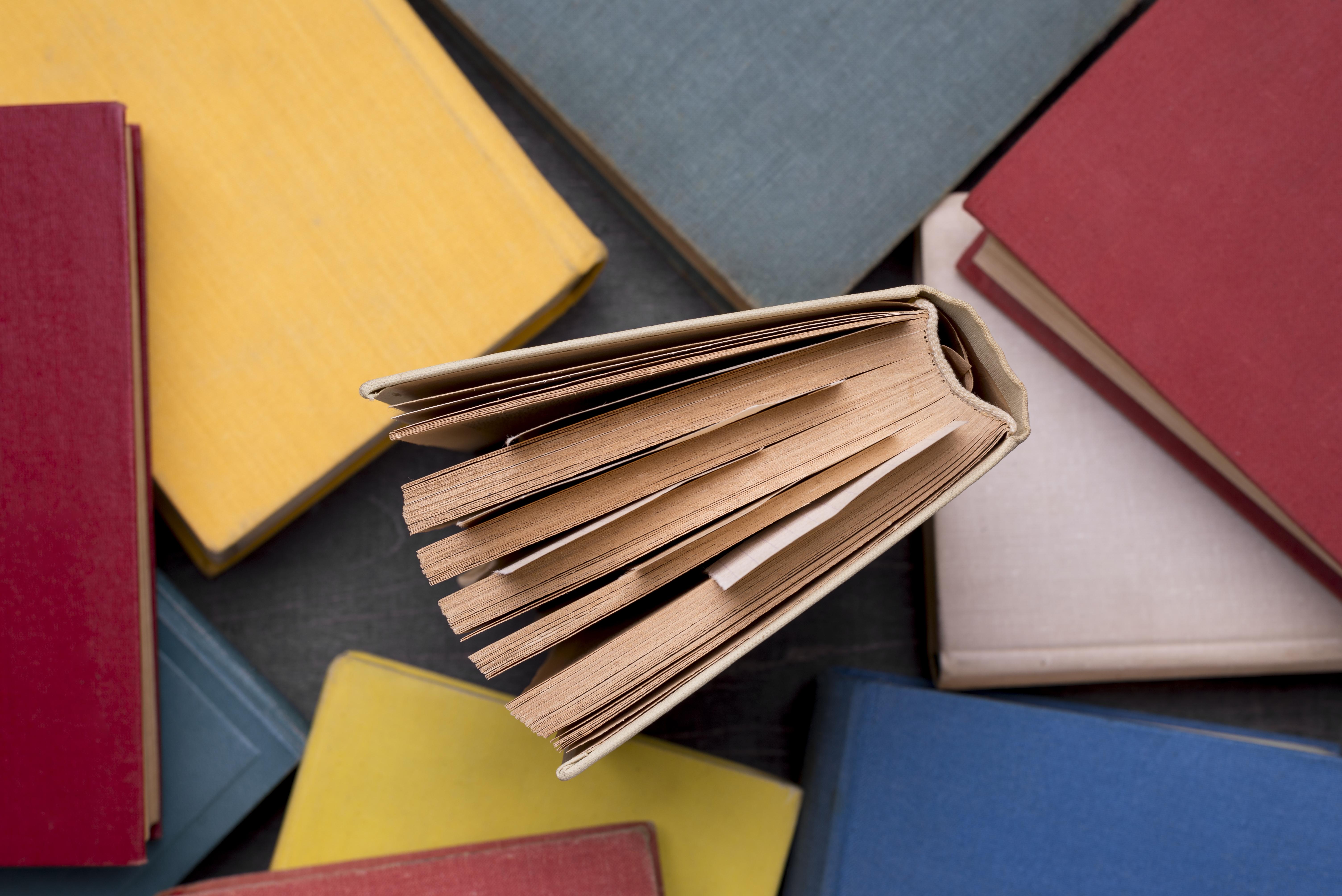 Plusieurs livres