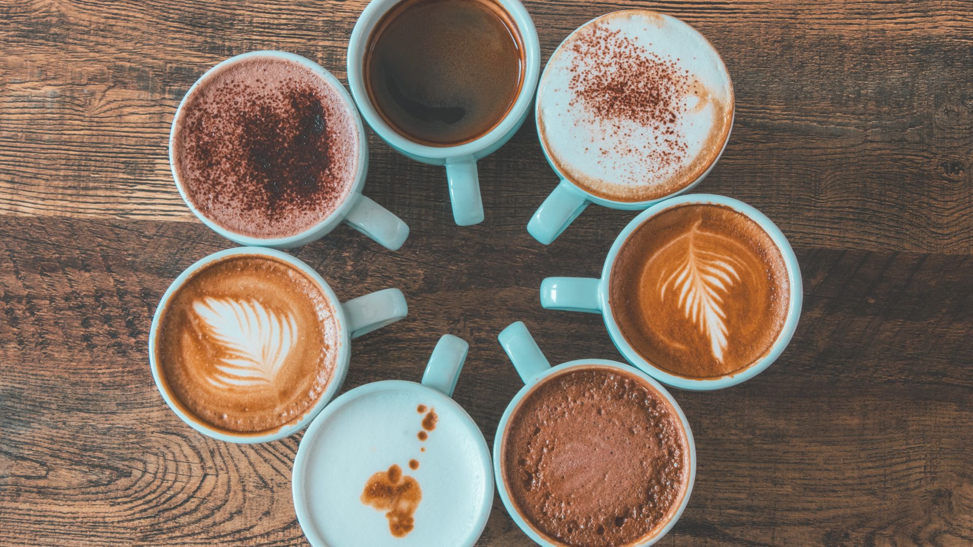 Sept tasses à café