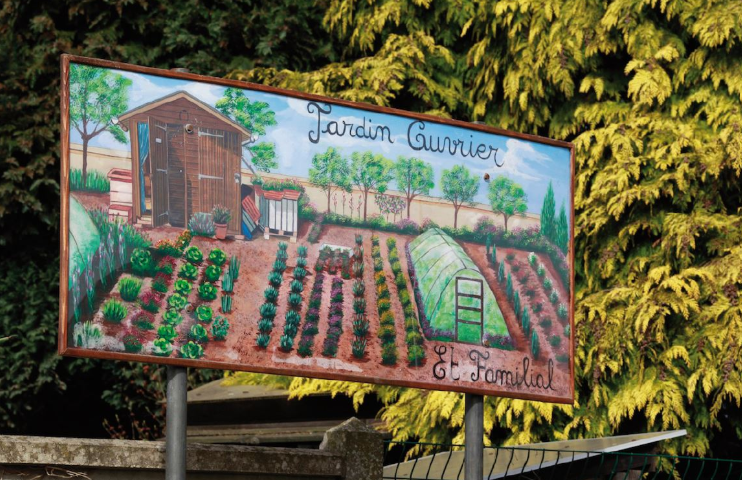 photos d'un panneau de jardin ouvrier