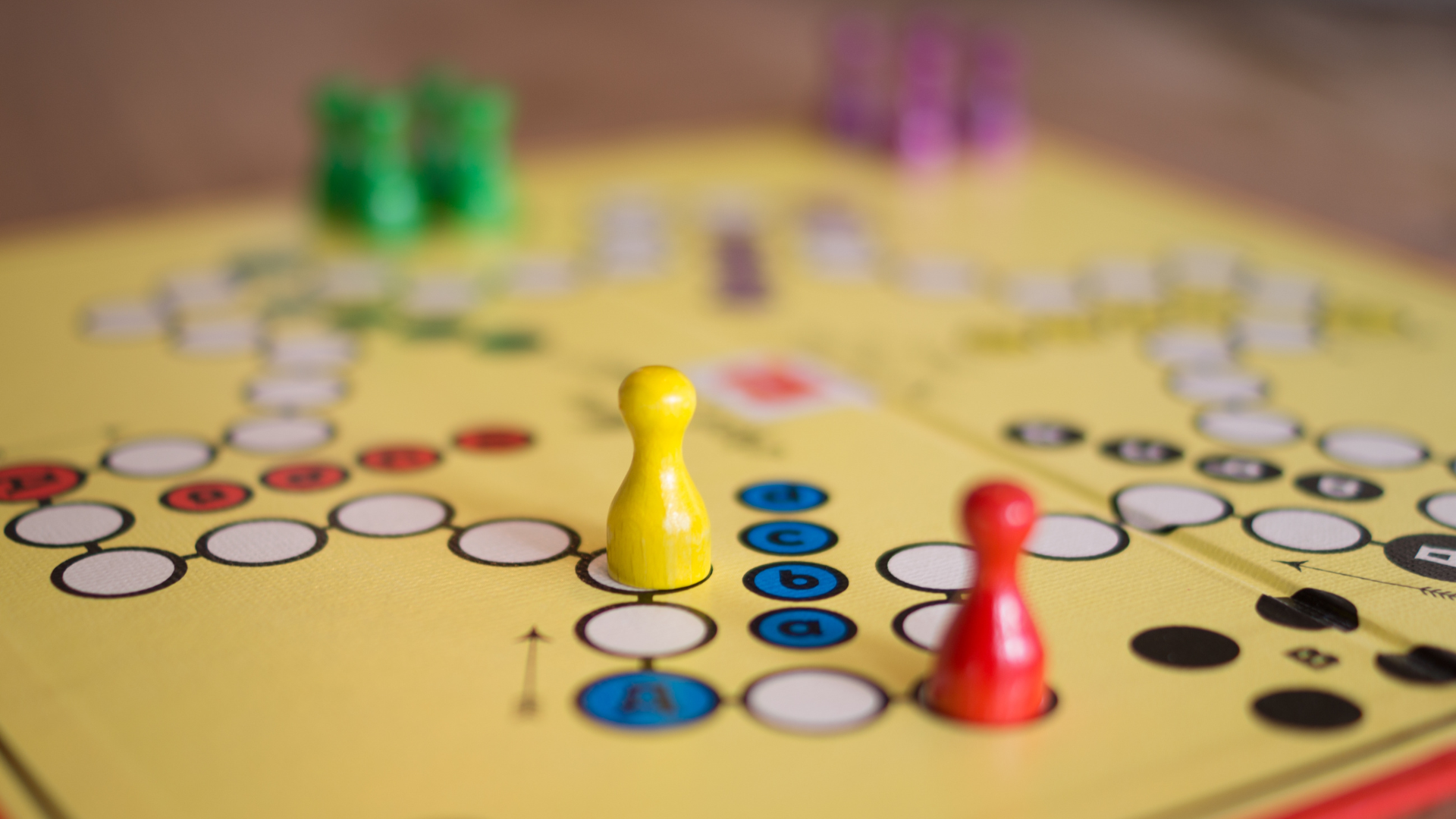 plateau de jeu avec des pions